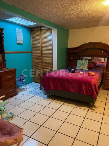 - Se Vende Casa En Calle Chapultepec En Cd. Cuauhtemoc, Chih.
