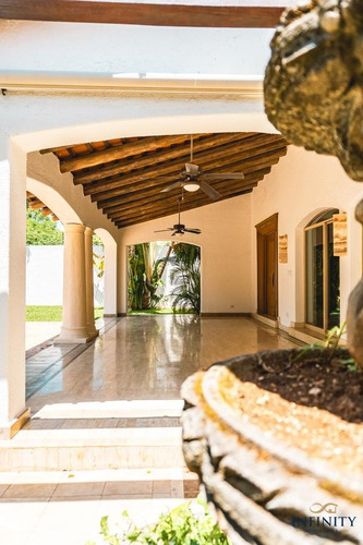 Imagen 22 de 30 de Residencia De Una Planta En Venta En Montebello - Fraccionamiento Montebello