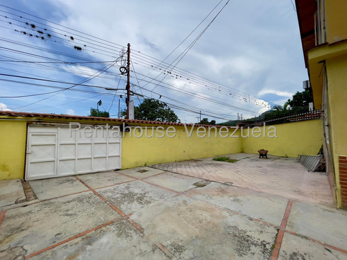 Casa En Alquiler En El Limón Maracay 25-24193 Irrr