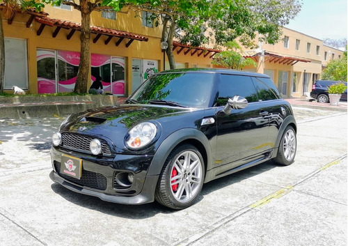 MINI Cooper 1.6 R56 John Cooper Works Coupe