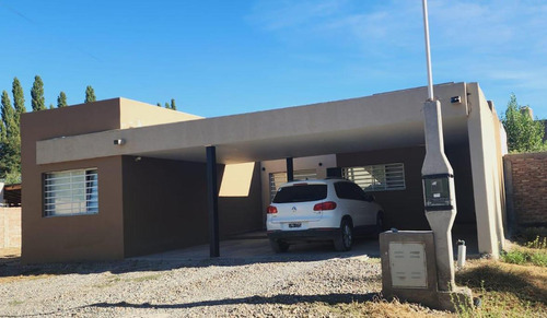 Venta Amplia  Casa 2 Dormitorios - Barrio Ecor 1 Plottier - Neuquen