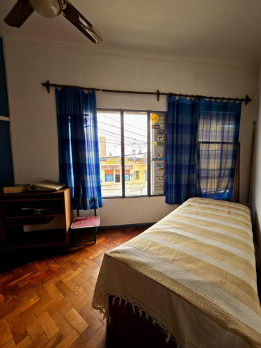 Se Vende Casa En Planta Alta Barrio Sur