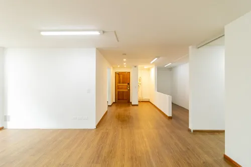 Oficina En Arriendo En Chico Norte. Cod A1094002