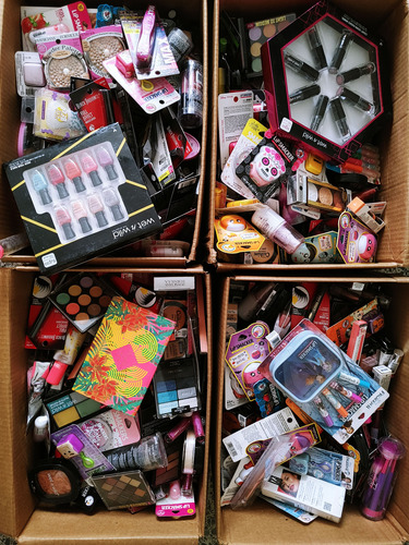 Lote Con 100pz De Cosméticos Wet N Wild Sin Esmalte (saldos)