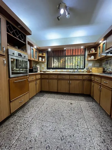 Vende Casa Urb. La Viña