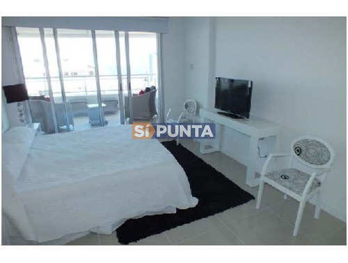 Imagen 8 de 12 de Apartamento En Brava A La Venta Con 3 Dormitorios