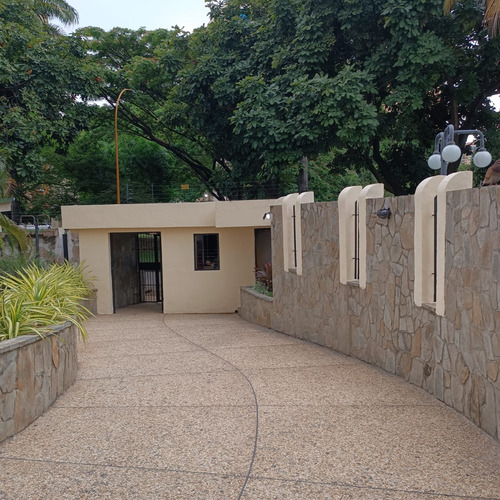 Grey Zuloaga Y Javier Philip Inzitu Realtors Venden Apartamento En Residencias Bella Vista I La Trigaleña Valencia Carabobo Venezuela
