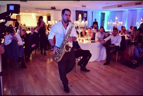 Saxofonista Profesional Show De Saxo Para Eventos Y Fiestas