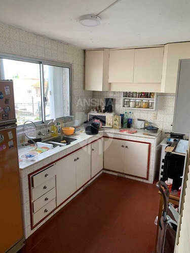 Venta Casa Malvin 2 Viviendas 4 + 2 Dormitorios Parrillero