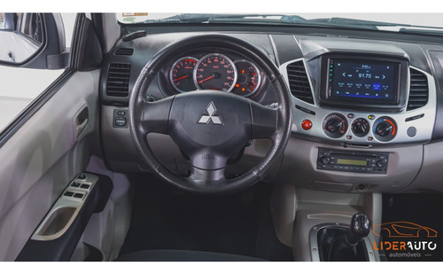 Mitsubishi L200 Triton 2.4 HLS 4X2 CD 16V FLEX 4P MANUAL
