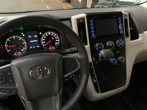 Toyota Hiace 2.8 Tdi Commuter 6at 14a