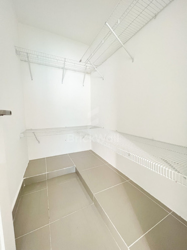 Apartamento De Alquiler Con Ascensor - Carretera Luperon
