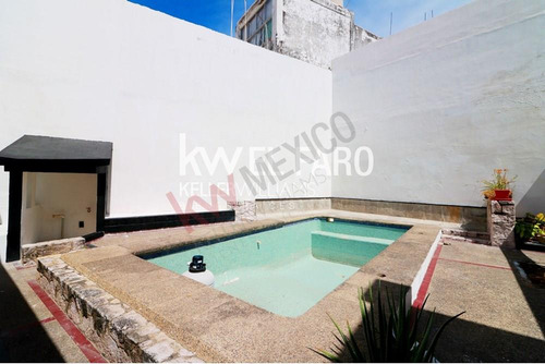 Casa De Los Cisnes En Venta En Aquiles Serdán A Una Cuadra De La Playa.