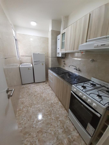 Imagen 4 de 5 de Vendo Departamento 2 Ambientes Zona Centro
