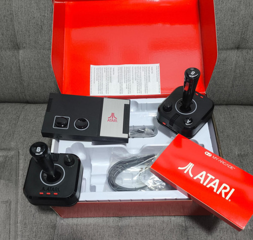 My Arcade Atari Station Pro Video Game Console 200+ Cor Pret Preto (Usado)