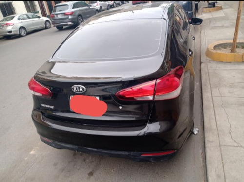 Kia Cerato Standar