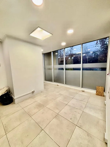 Hermoso Local Comercial Con Inmejorable Ubicación 