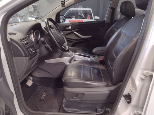 Imagen 5 de 8 de Ford Kuga Titanium At 4x4 2.5 Turbo 2012