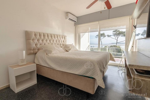 Imagen 8 de 9 de Apartamento Con Vista Al Mar De 1 Dorm. Playa Mansa, Punta Del Este- Ref: 54567