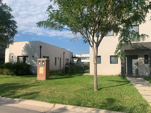 Casa En Venta En Barrio San Pablo, Derqui