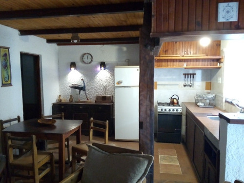 Imagen 9 de 13 de Casa En El Pinar A Una Cuadra De La Playa