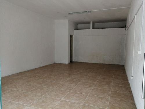 Alquiler Local Comercial Sobre Arocena