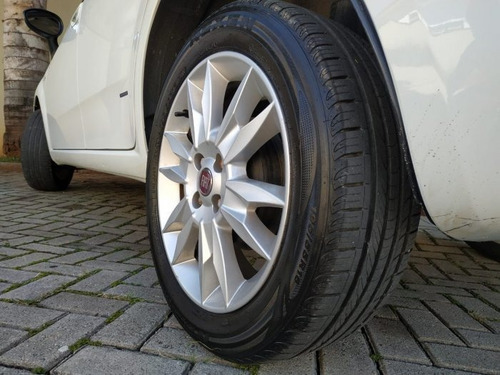 Punto 1.6 Essence 16v Flex 4p Automatizado