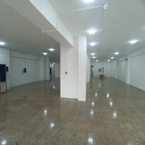 Imagen 5 de 12 de Vendo Local Comercial Excelente Ubicación Puerto La Cruz Calle Sucre Edo Anzoategui Vzla.