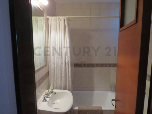 Imagen 19 de 21 de 53 Esquina 4. Departamento De 3 Dormitorios En Venta, La Plata.-