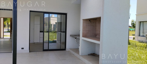 Venta Casa - Barrio Privado Santo Tomas / Pilar