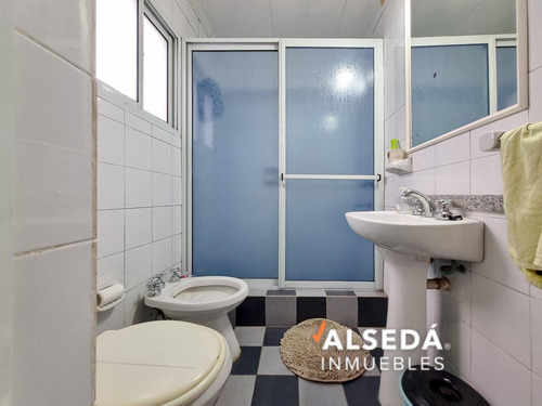 Casa En Venta Rosario Zona Sur Cochera, Jardin Y Pileta.