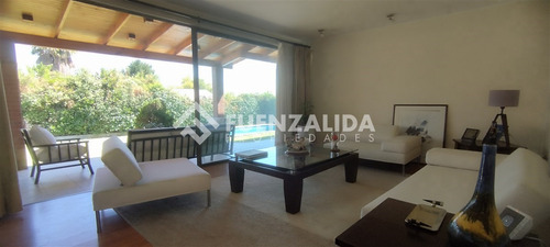 Casa 6d 4b - 307 M2 - Sector Las Pircas Peñalolén