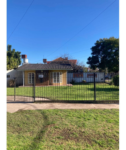 Excelente Esquina En Venta !