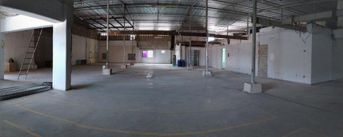 Imagen 1 de 7 de #1605 Galpones Desde 140m2/1.300 Y 1.400m2 Boleita Norte.