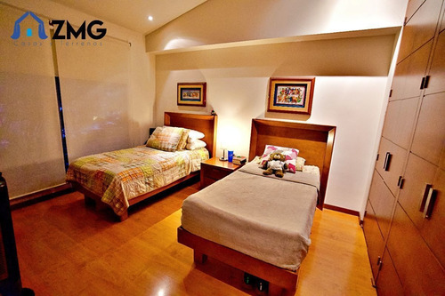 Residencia De Lujo En Valle Real Dentro De Coto Muy Buena Di