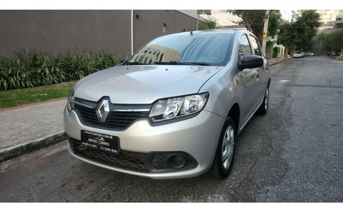 Renault Sandero 1.0 AUTHENTIQUE 16V FLEX 4P MANUAL