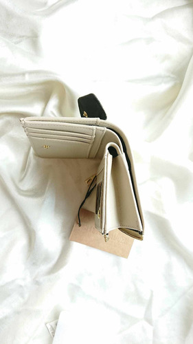 Steve Madden Credit Cartera Chica Color Beige