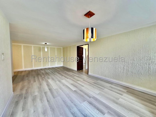 Jg Cod Flex 25-2100 Se Alquila Bello Y Actualizado Apartamento En Colinas De Los Ruices Negociable