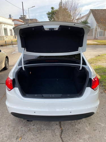 Imagen 11 de 15 de Citroën C4 Lounge 2015 2.0 Origine