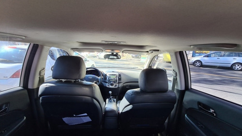 Imagen 8 de 8 de Hyundai I30 2.0 Gls Seg Premium L Manual