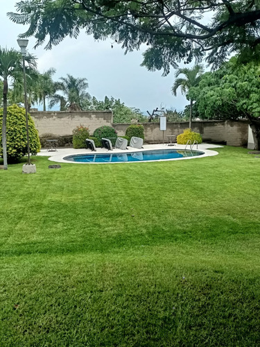 Departamento En Venta En Lomas Tzompantle, Cuernavaca.