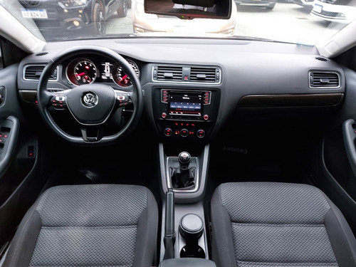 Imagen 10 de 19 de Volkswagen Vento Advanced Plus 2.5 Manual