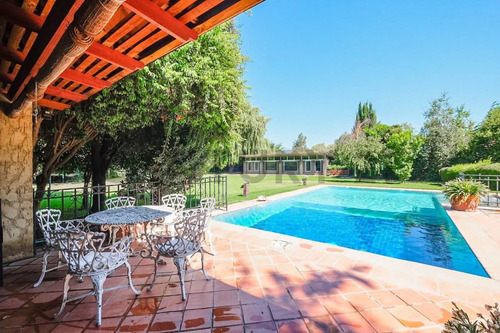 Espectacular Casa En Parcela - Santa Elena De Chicureo