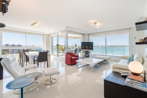 Apartamento De Tres Dormitorios Y Servicio En Venta Le Jardin- Ref: 4043