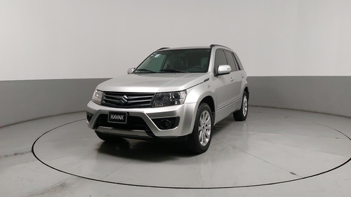 Suzuki Grand Vitara 2.4 L4 GLS AT