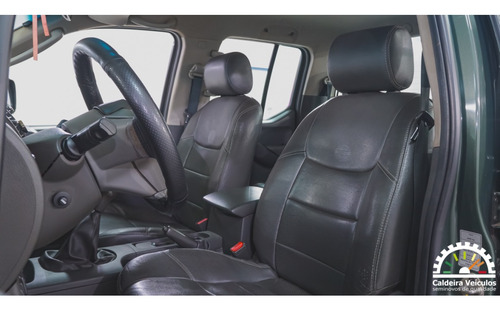 Nissan Frontier 2.5 XE 4X4 CD TURBO ELETRONIC DIESEL 4P MANUAL
