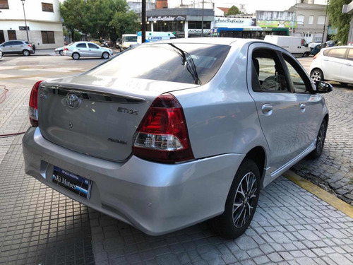 Toyota Etios 2018 1.5 Sedan Platinum At 4 Puertas Gris Plata