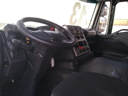 Iveco Stralis - Marka Veiculos Ltda