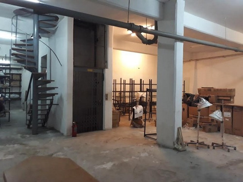 Imagen 2 de 13 de Local Comercial 3 Niveles, Zona Materno