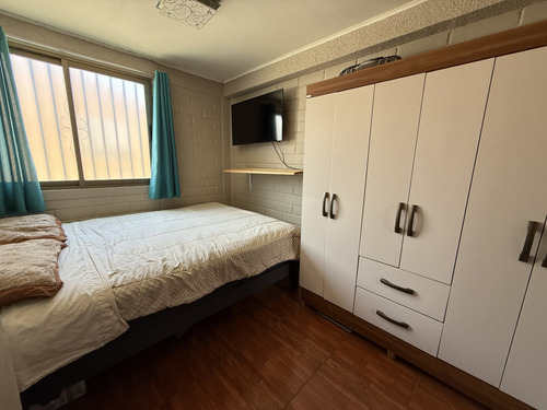 Casa De 2 Pisos, 2d+1d, Ubicada En Psje Don Luis De Zañartu,